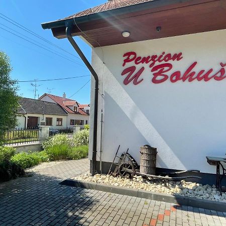 Penzion U Bohusa Lednice Luaran gambar